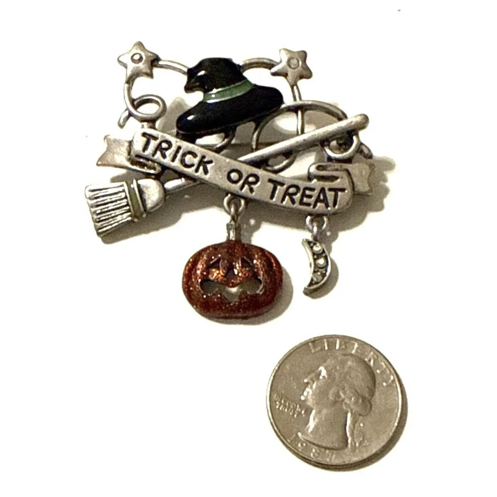 TRICK OR TREAT Pewter Tone Pin Brooch Witch Hat Broom Pumpkin Moon Dangle Charms